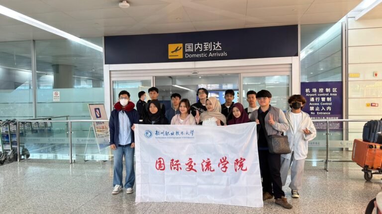 Siswa Visi Cendekia Indonesia Tiba di Yangzhou Polytechnic University